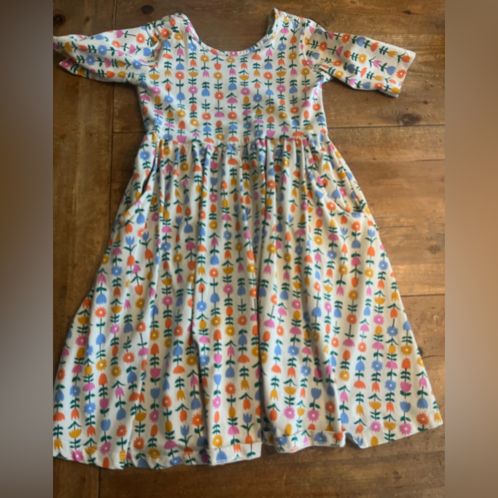 Hanna Andersson Tulip skater dress with pockets
